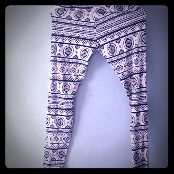 Charlotte Russe Pants - NWOT Charlotte Russe Cream & Blue Leggings